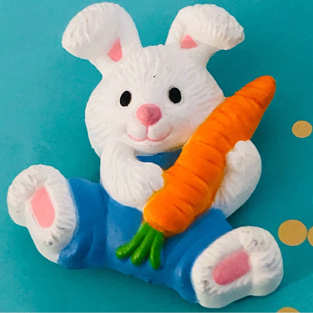 Vintage Brooch - Gibson Rabbit & Carrot Pin, 1993 - Picture 1 of 8